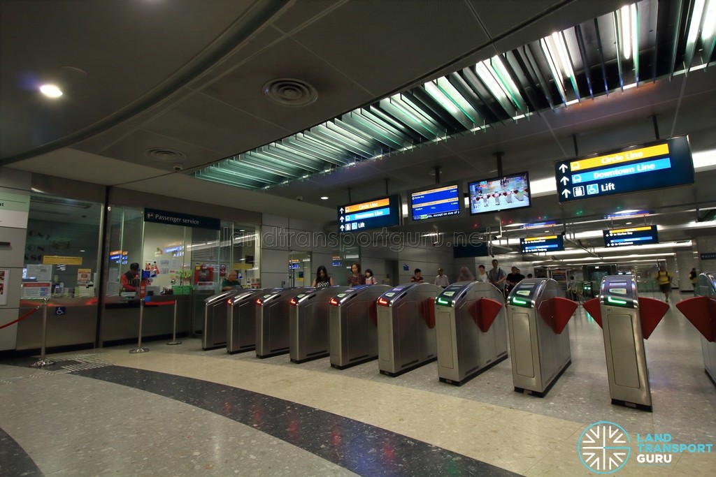 Bayfront MRT Station - Passenger Service Centre & Faregates
