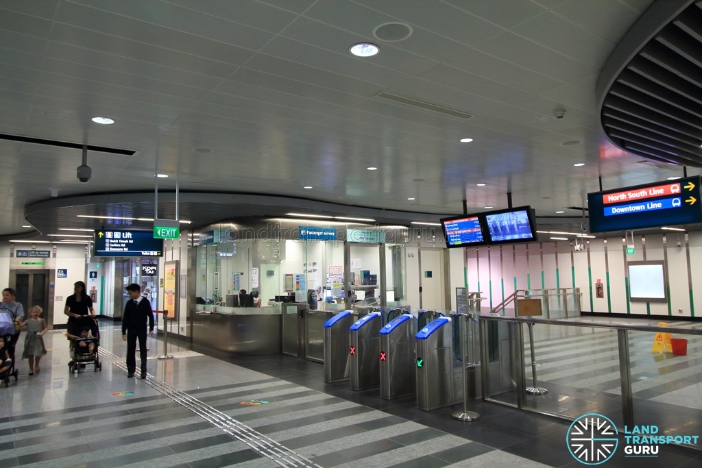 Newton MRT Station - DTL Passenger Service Centre & Faregates (B1)