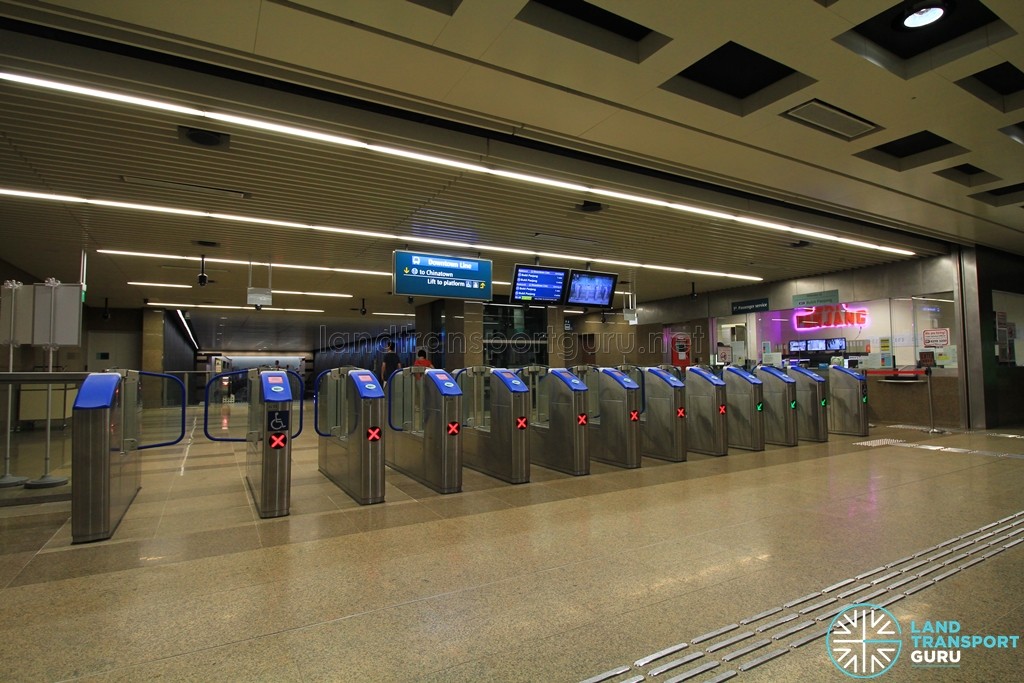 Bukit Panjang MRT Station - DTL Passenger Service Centre & Faregates