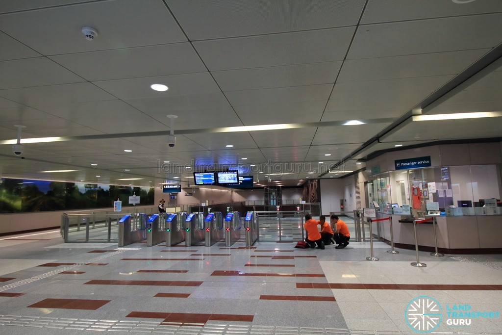 Hillview MRT Station - Passenger Service Centre & Faregates