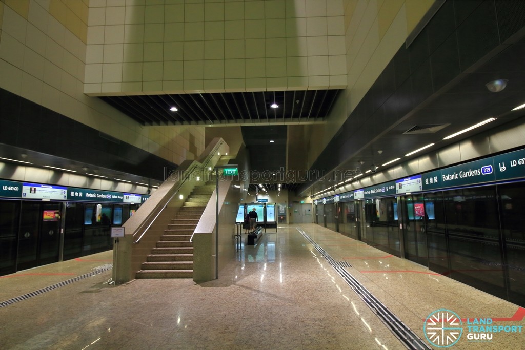 Botanic Gardens MRT Station - DTL Platform level