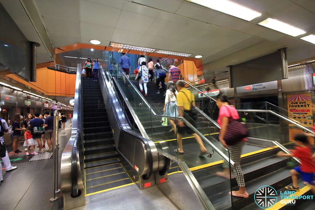 Newton MRT Station - NSL Platform level