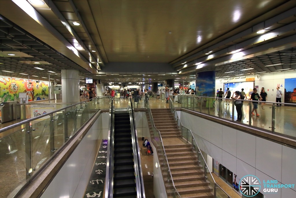 Chinatown MRT Station - NEL Concourse level (Unpaid area)