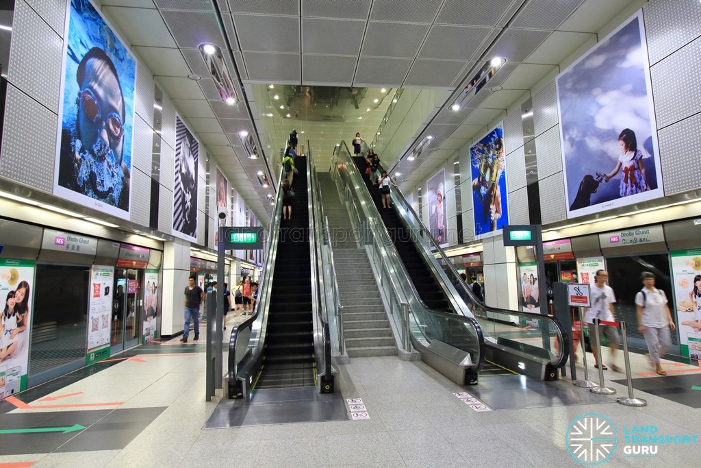 Dhoby Ghaut MRT Station - NEL Platform level escalators