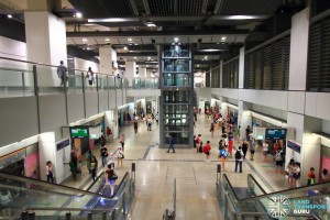 Serangoon MRT Station - Overhead view of CCL platform from West staircase