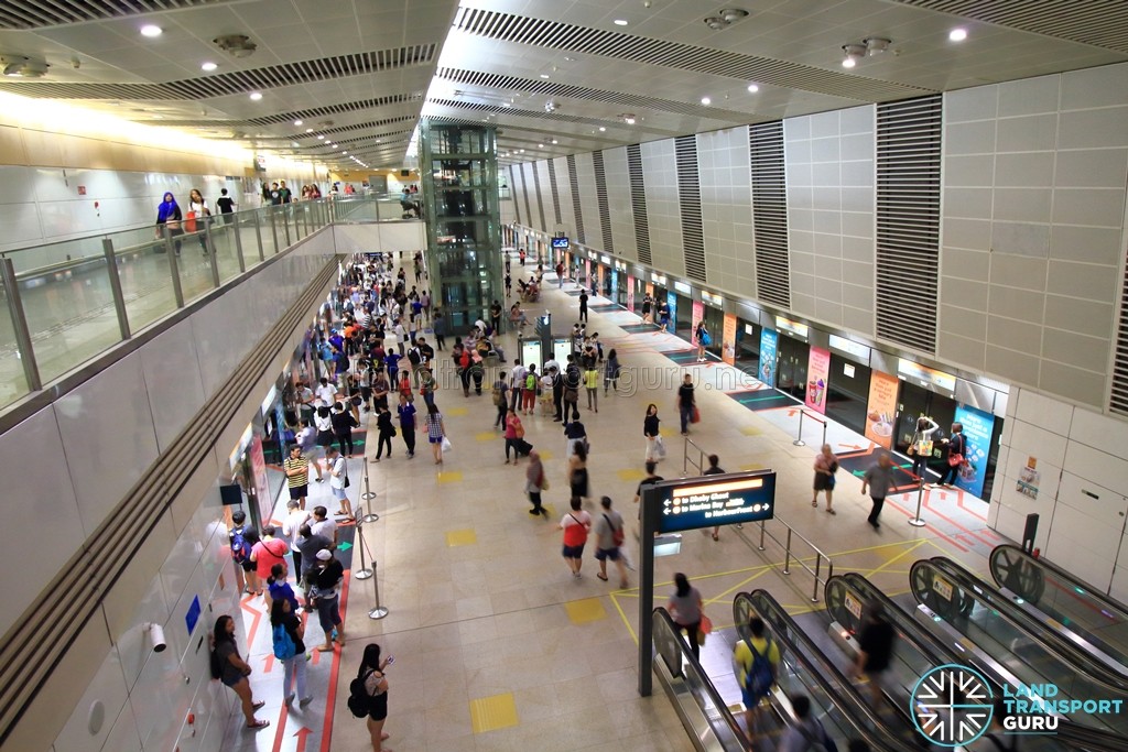 Bishan MRT Station - Overhead view of platform from concourse level