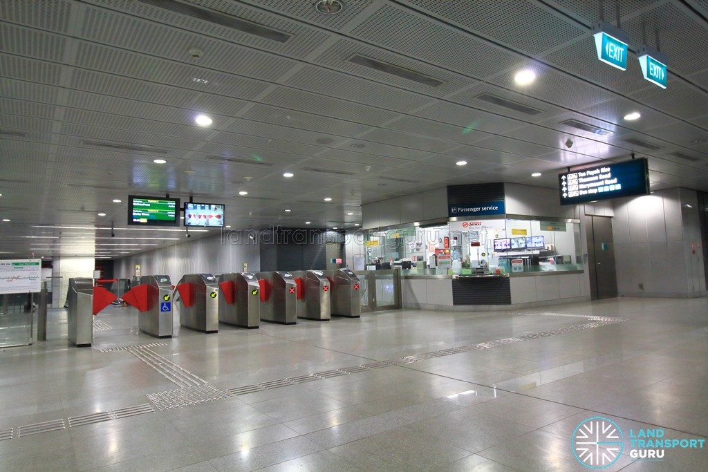 Caldecott MRT Station - Passenger Service Centre & Faregates