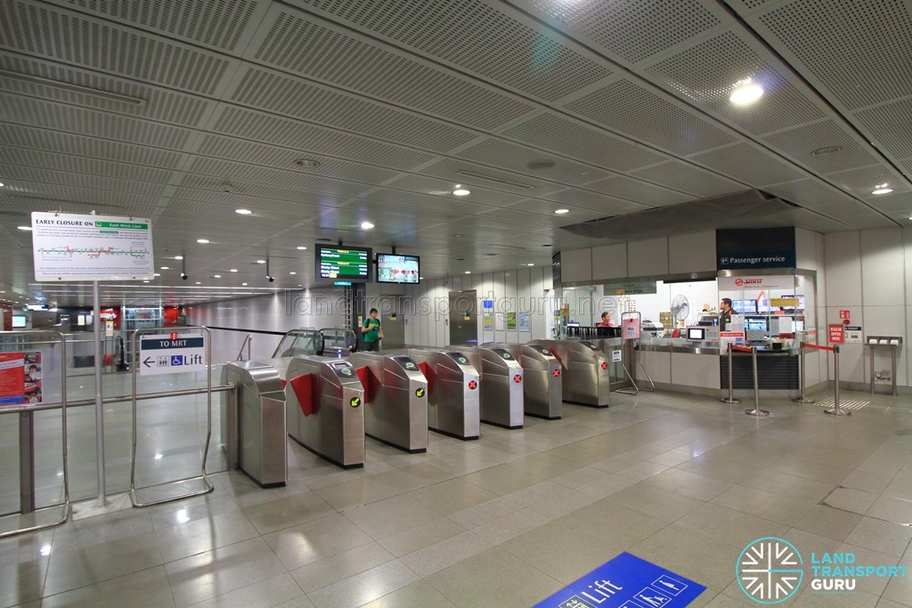 Kent Ridge MRT Station - Passenger Service Centre & Faregates