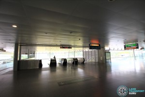 Buona Vista MRT Station - EWL/CCL Transfer level (L2) - Escalators to CCL concourse