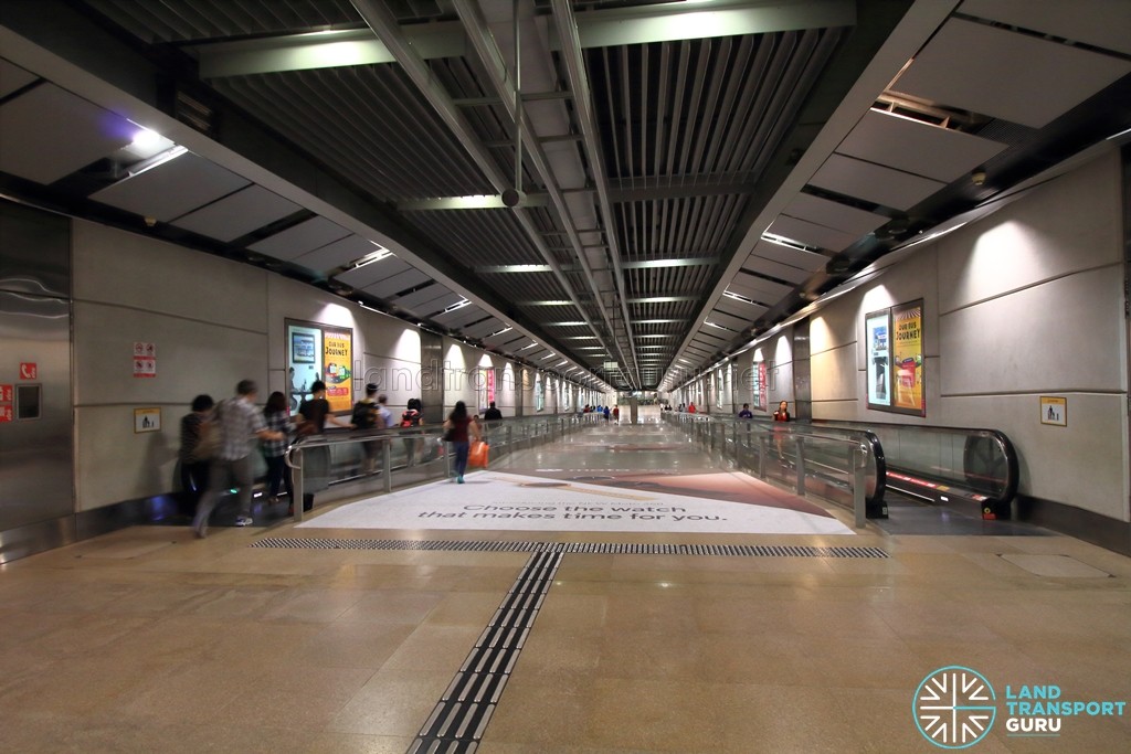 Serangoon MRT Station - Paid link descending to CCL concourse