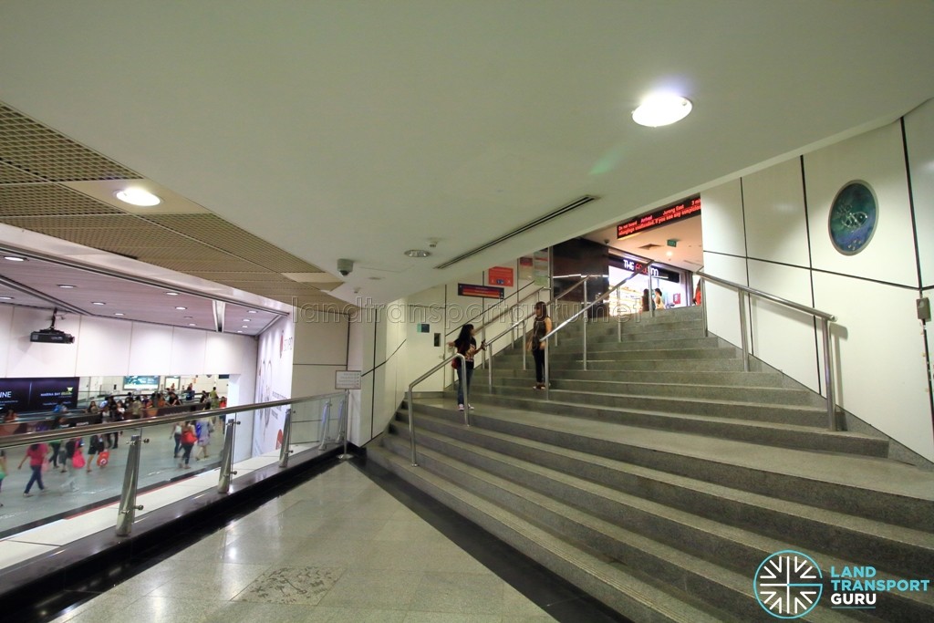 Dhoby Ghaut MRT Station - Unpaid link - Connecting Exit B & Dhoby Ghaut Xchange to NEL Ticket Concourse