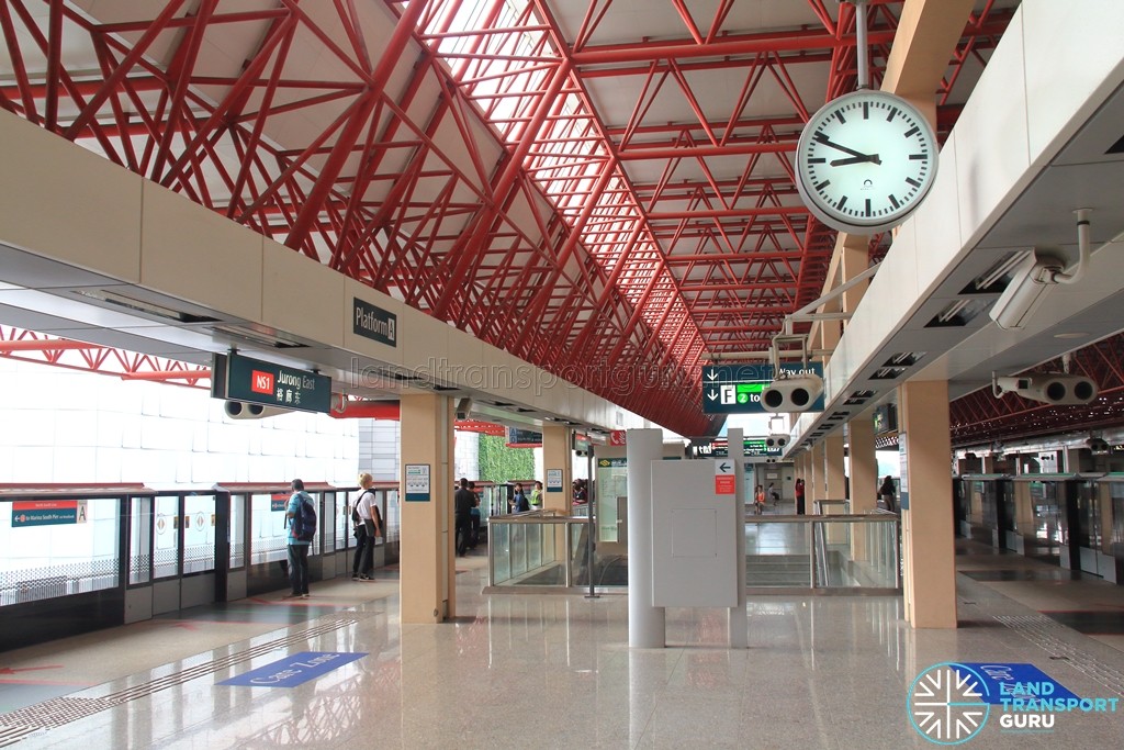Jurong East MRT Station - Platform A/B