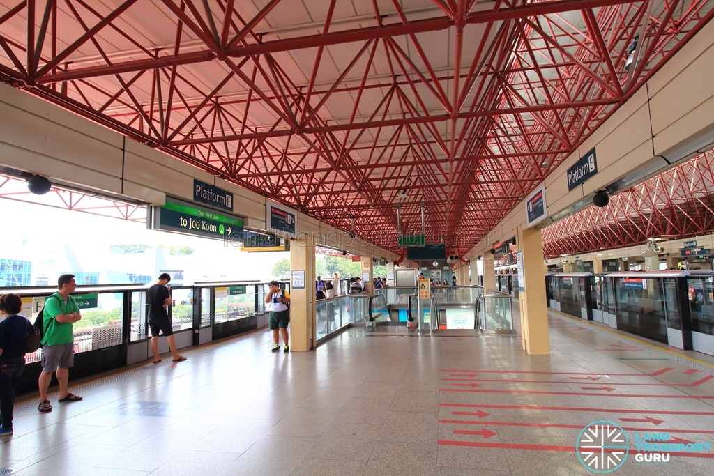 Jurong East MRT Station - Platform E/F