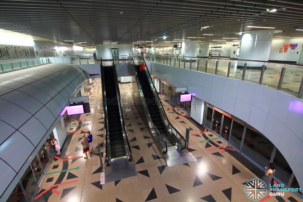 Woodleigh MRT Station - View of platform from concourse
