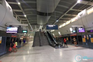 Kovan MRT Station - Platform level