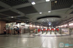 Kovan MRT Station - Passenger Service Centre & Faregates