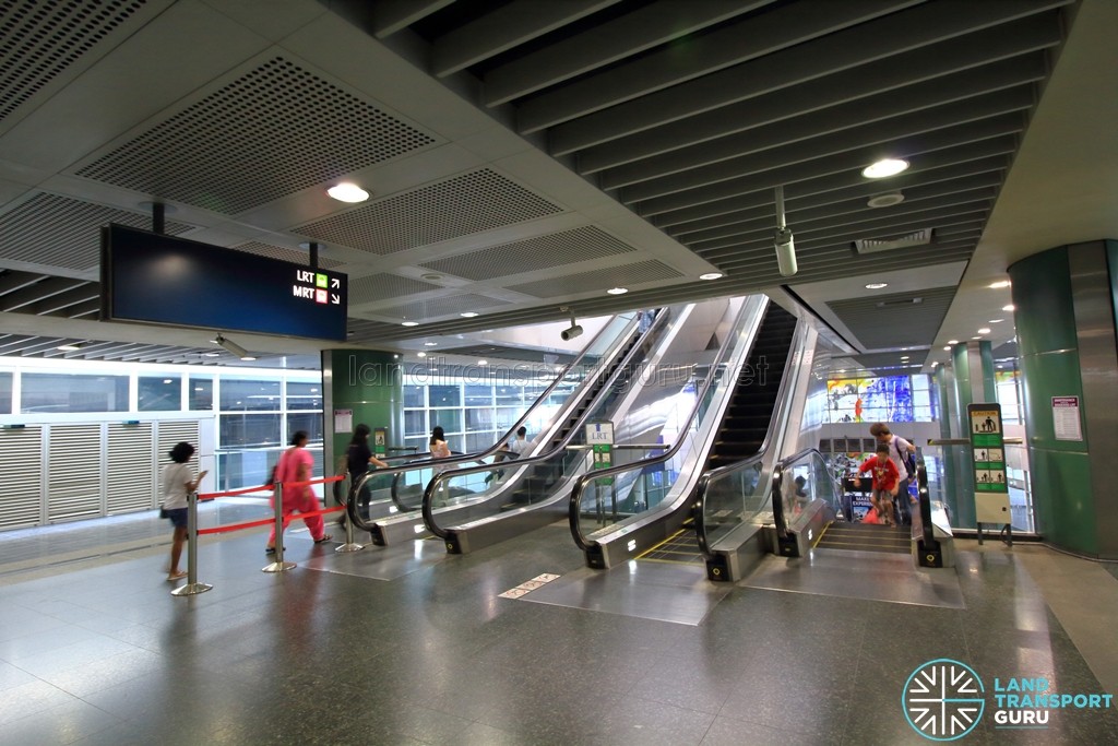 Sengkang MRT/LRT Station - 2nd Floor concourse