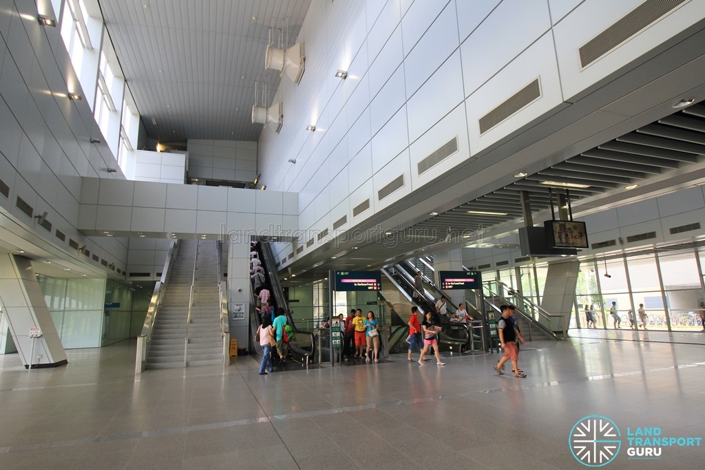 Punggol MRT/LRT Station - North Concourse level (Paid area)