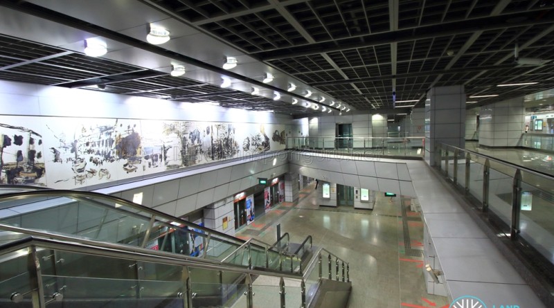 Clarke Quay MRT Station - View of platform level from concourse