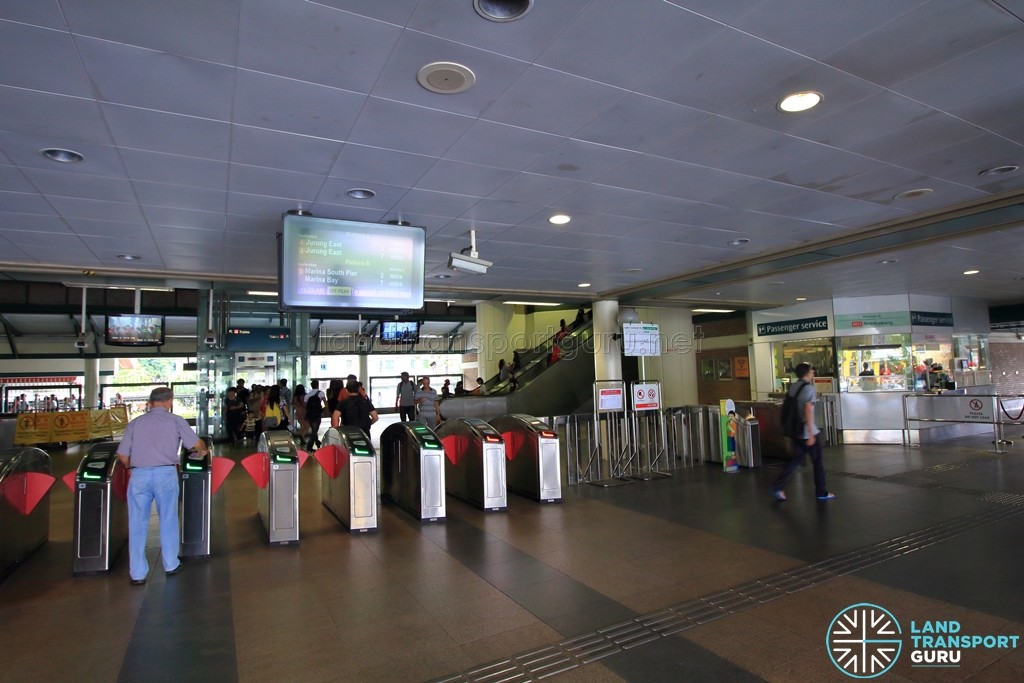 Sembawang MRT Station - Passenger Service Centre & Faregates