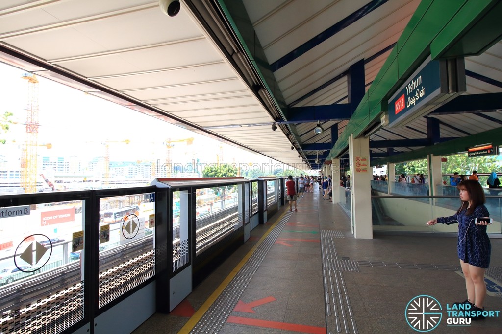 Yishun MRT Station - Platform B