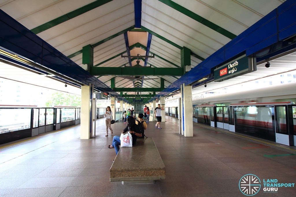 Khatib MRT Station - Platform level