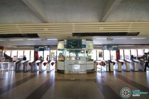 Yio Chu Kang MRT Station - Passenger Service Centre & Faregates