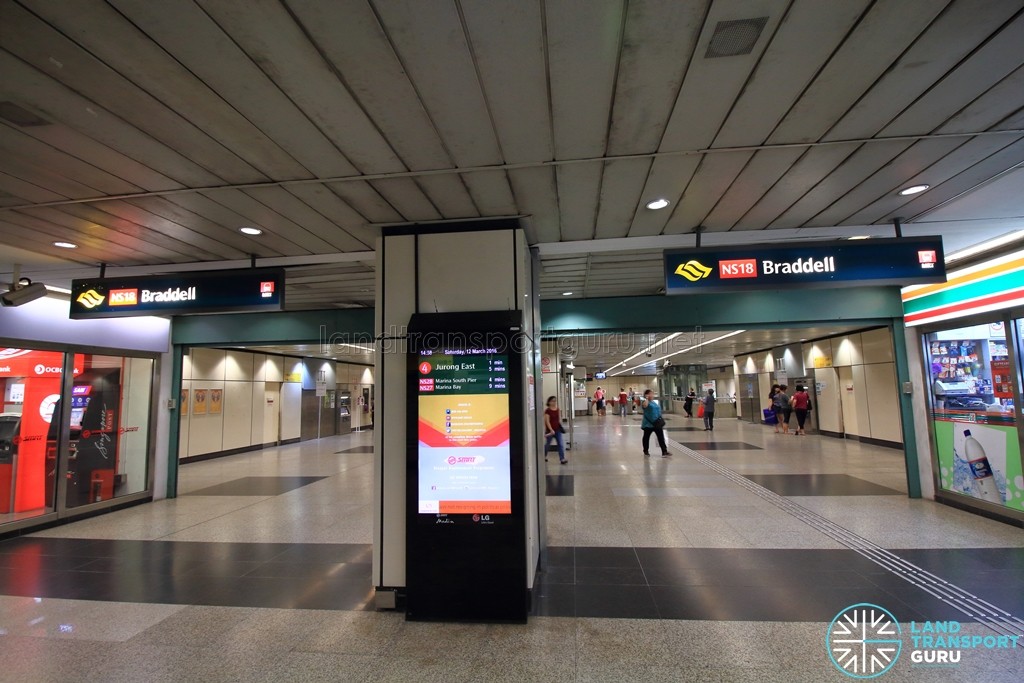 Braddell MRT Station - Ticket concourse (Unpaid area)