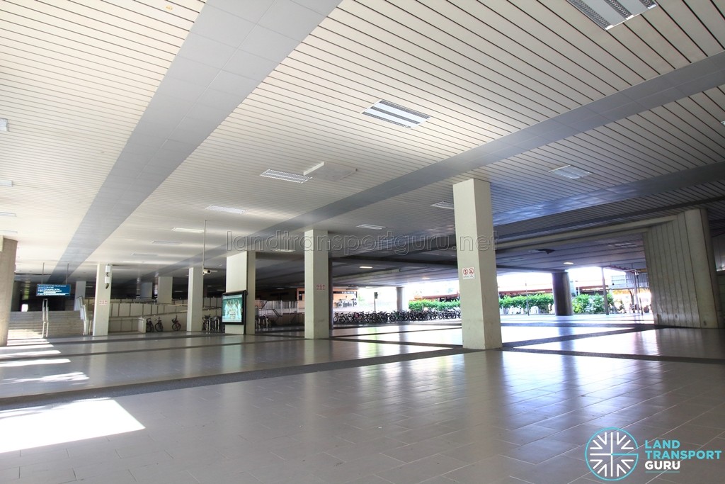 Jurong East MRT Station - Central ground concourse, formerly occupied by Jurong East Street 12 which bisected the station