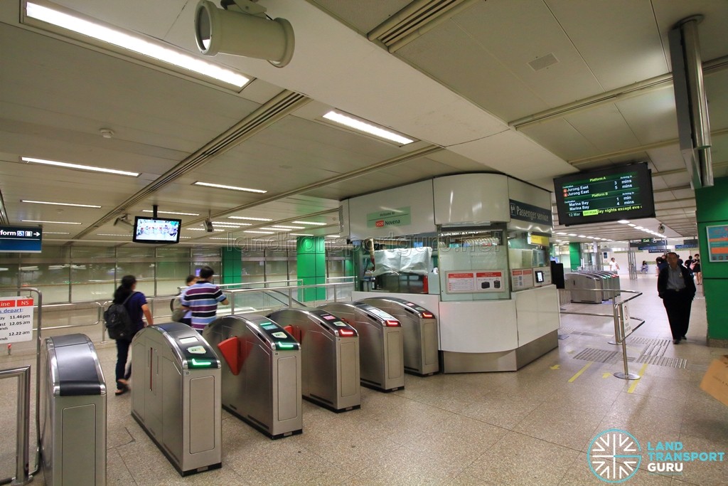 Novena MRT Station - Passenger Service Centre & Faregates