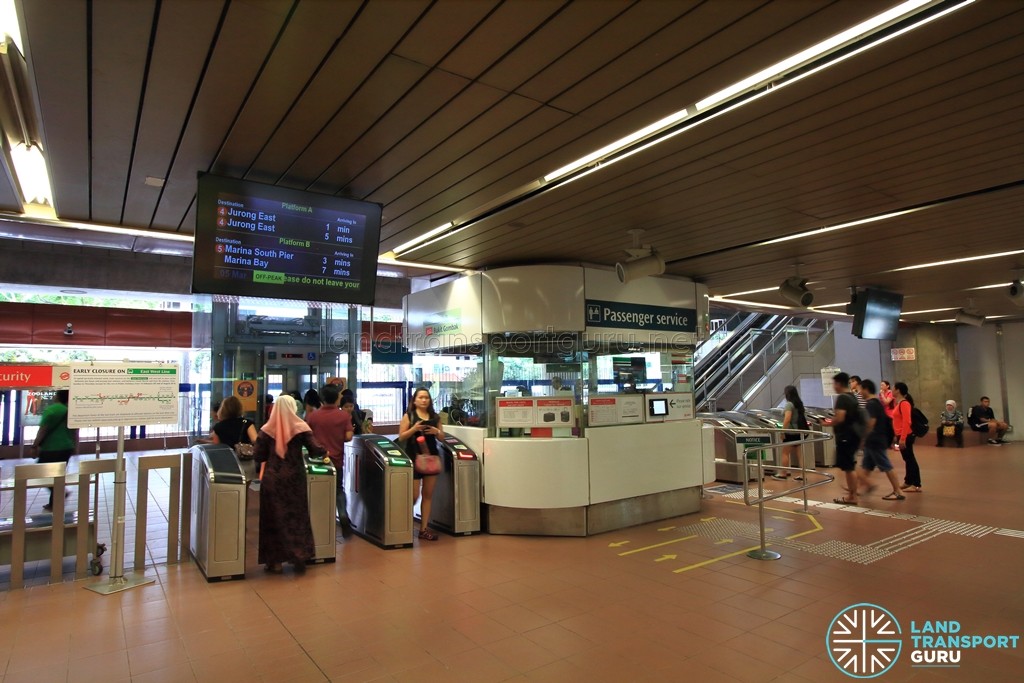 Bukit Gombak MRT Station - Passenger Service Centre & Faregates
