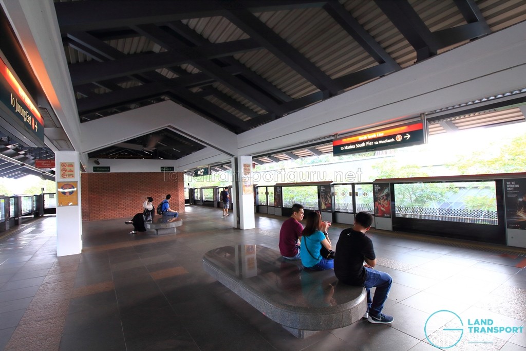 Yew Tee MRT Station - Platform level
