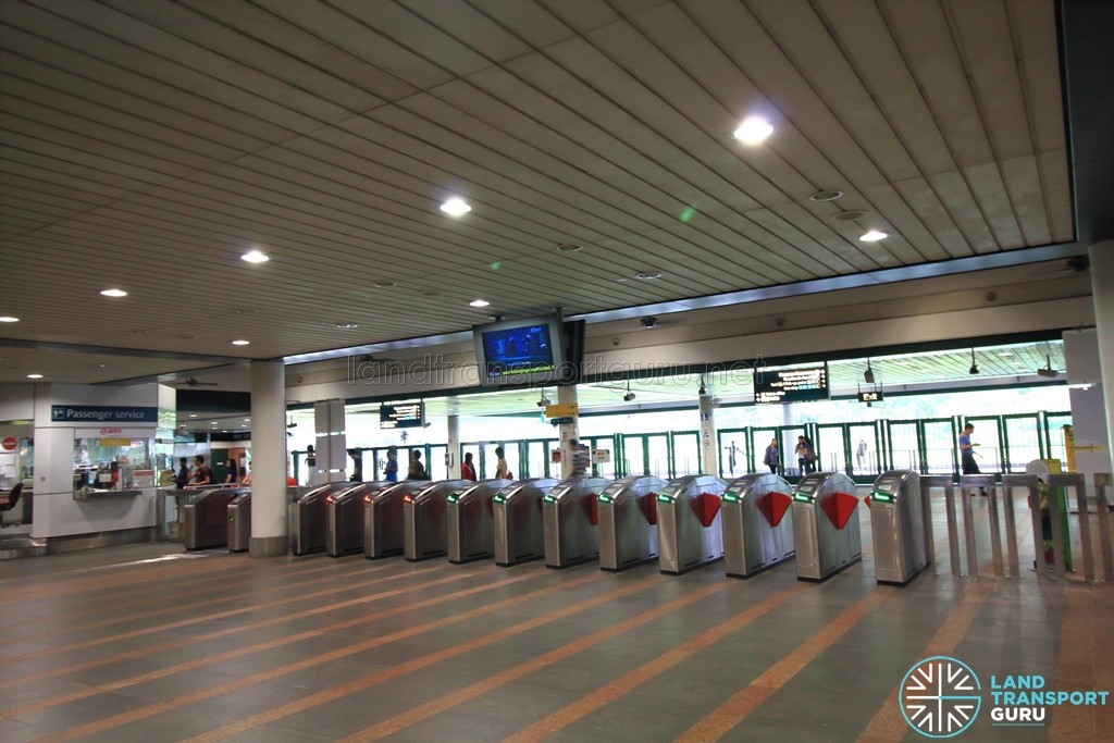 Kranji MRT Station - Passenger Service Centre & Faregates