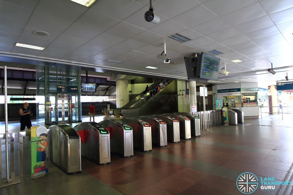 Marsiling MRT Station - Passenger Service Centre & Faregates