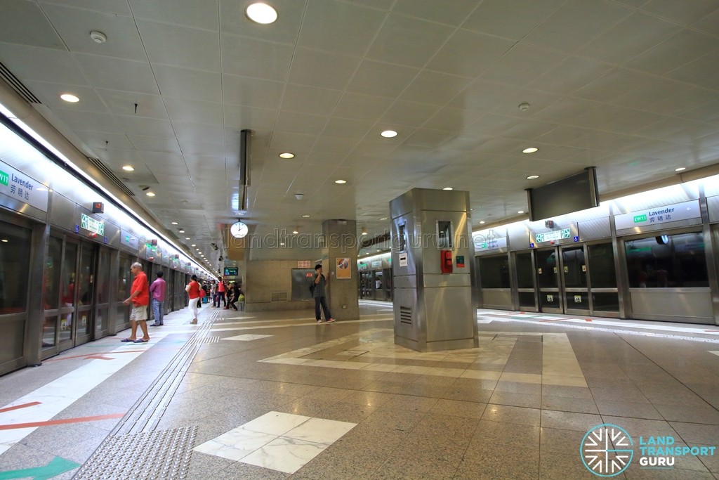 Lavender MRT Station - Platform level