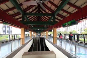 Lakeside MRT Station - Platform level