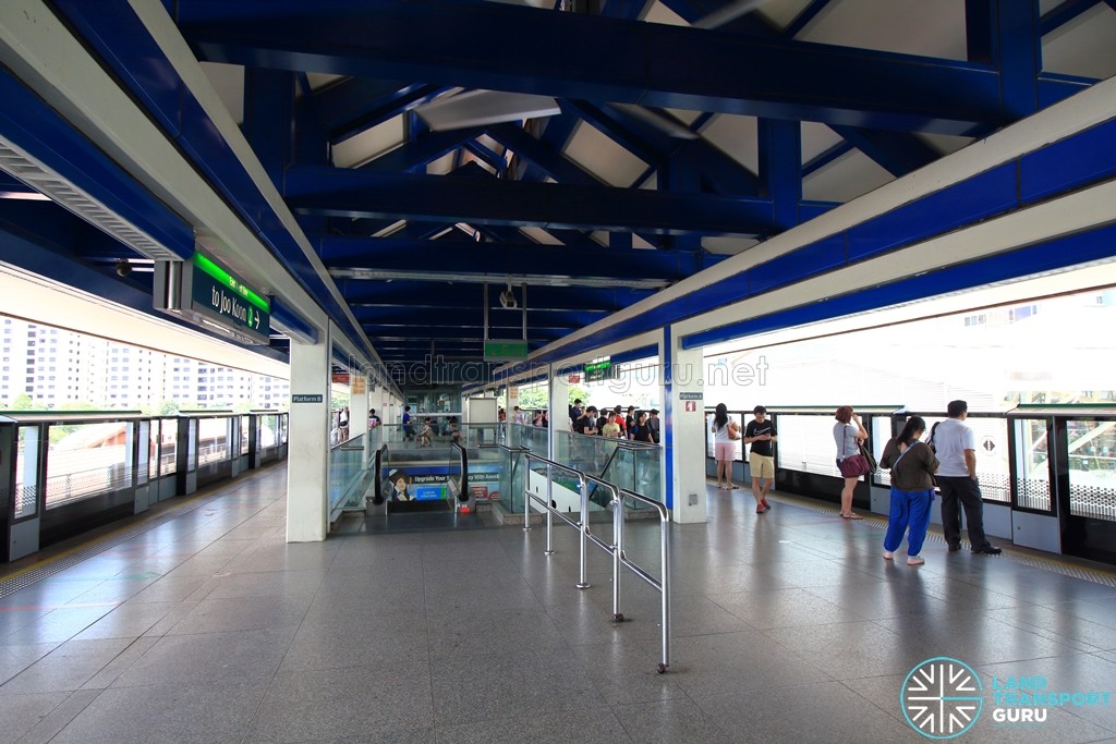 Boon Lay MRT Station - Platform level