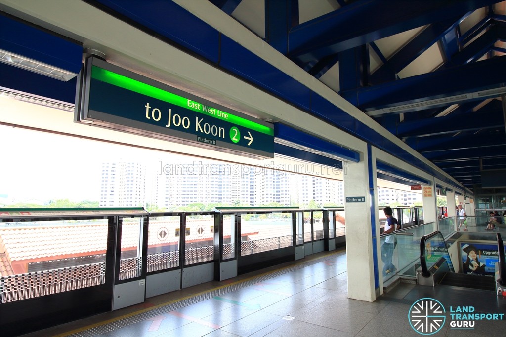 Boon Lay MRT Station - Platform level