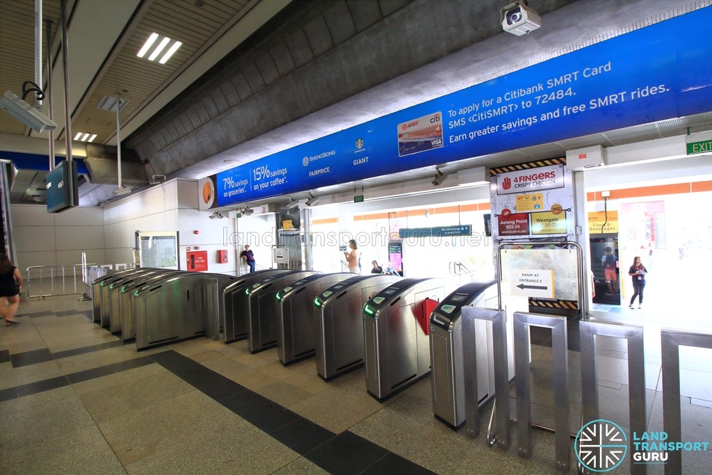 Boon Lay MRT Station - Faregates