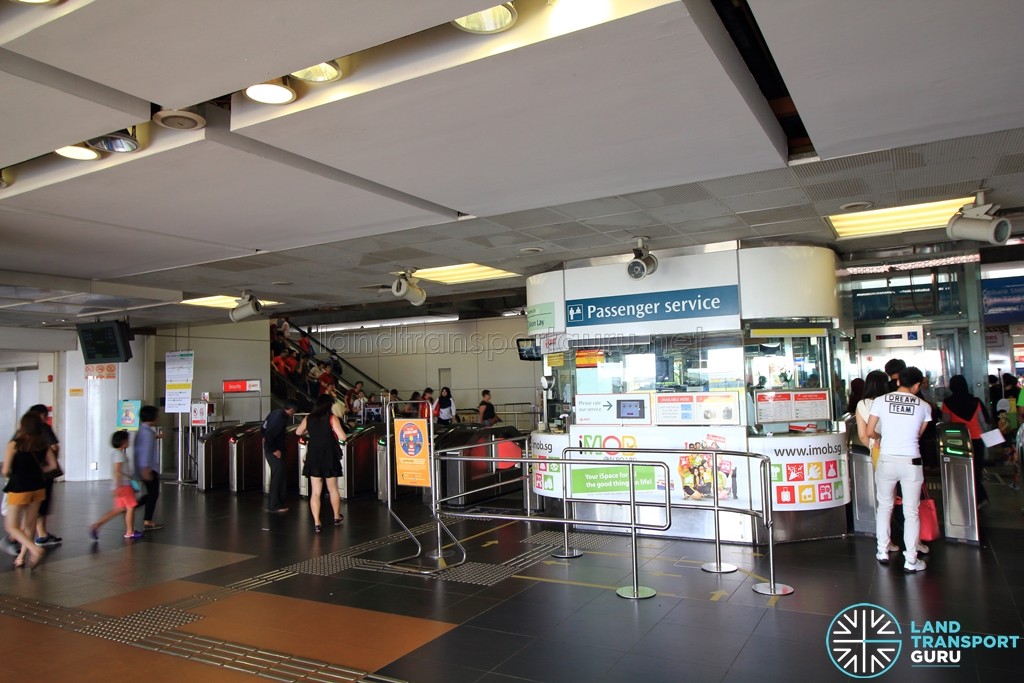 Boon Lay MRT Station - Passenger Service Centre & Faregates