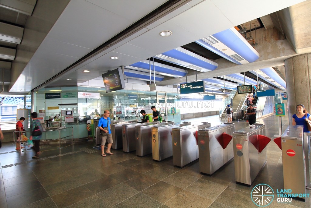 Pioneer MRT Station - Passenger Service Centre & Faregates