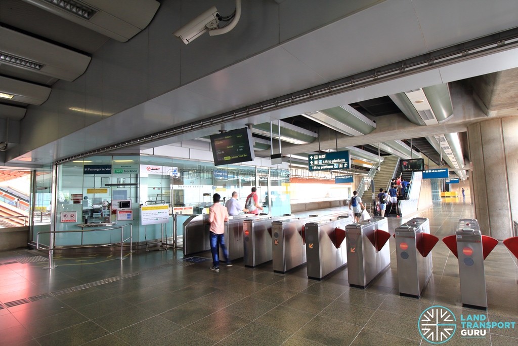 Joo Koon MRT Station - Passenger Service Centre & Faregates