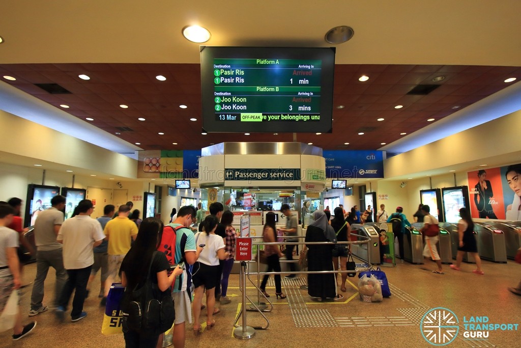 Tampines MRT Station - Passenger Service Centre & Faregates