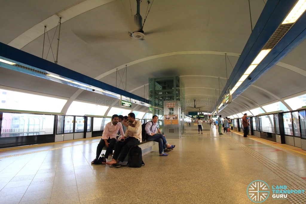 Aljunied MRT Station - Platform level