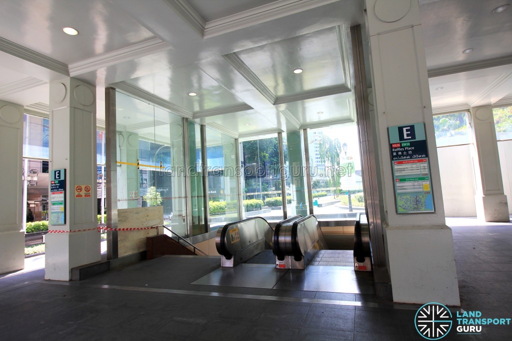 Raffles Place MRT Station - Exit E
