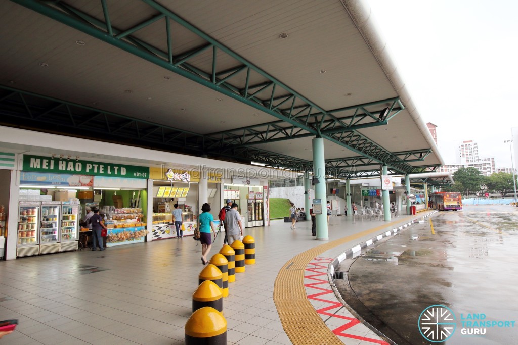 Hougang Central Bus Interchange - Concourse near Berth B4