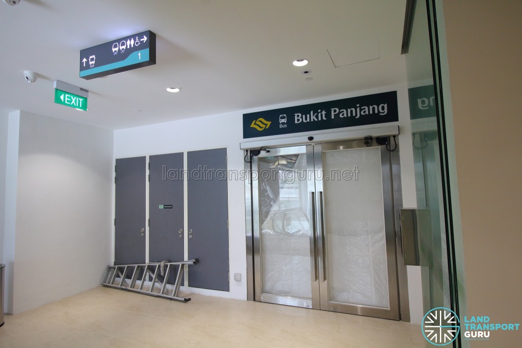 Bukit Panjang Bus Interchange - Hillion Mall access