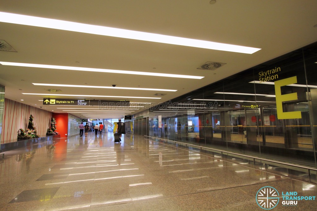 Changi Airport Skytrain - Public Area - Station E (Terminal 2)