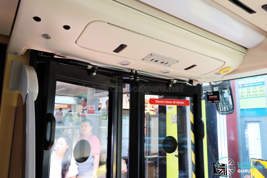 MAN Lion's City DD L Concept Bus (SG5999Z) - Entrance doors