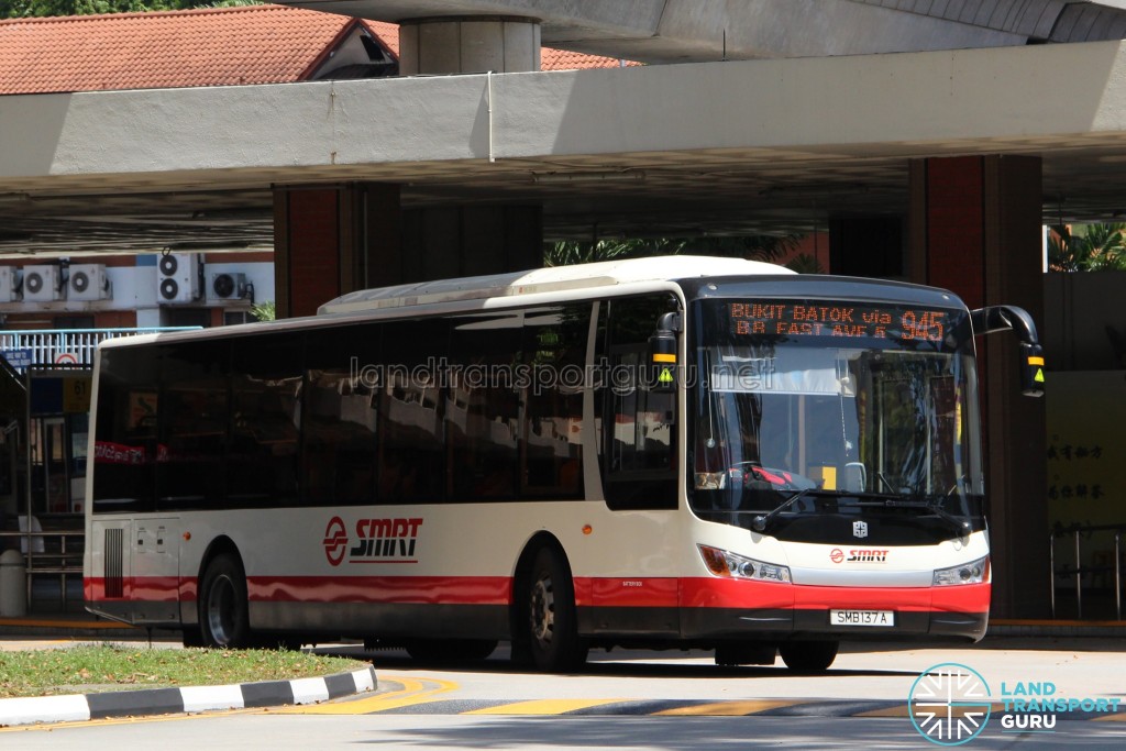 Bus 945 - SMRT Zhongtong LCK6121GHEV (SMB137A)